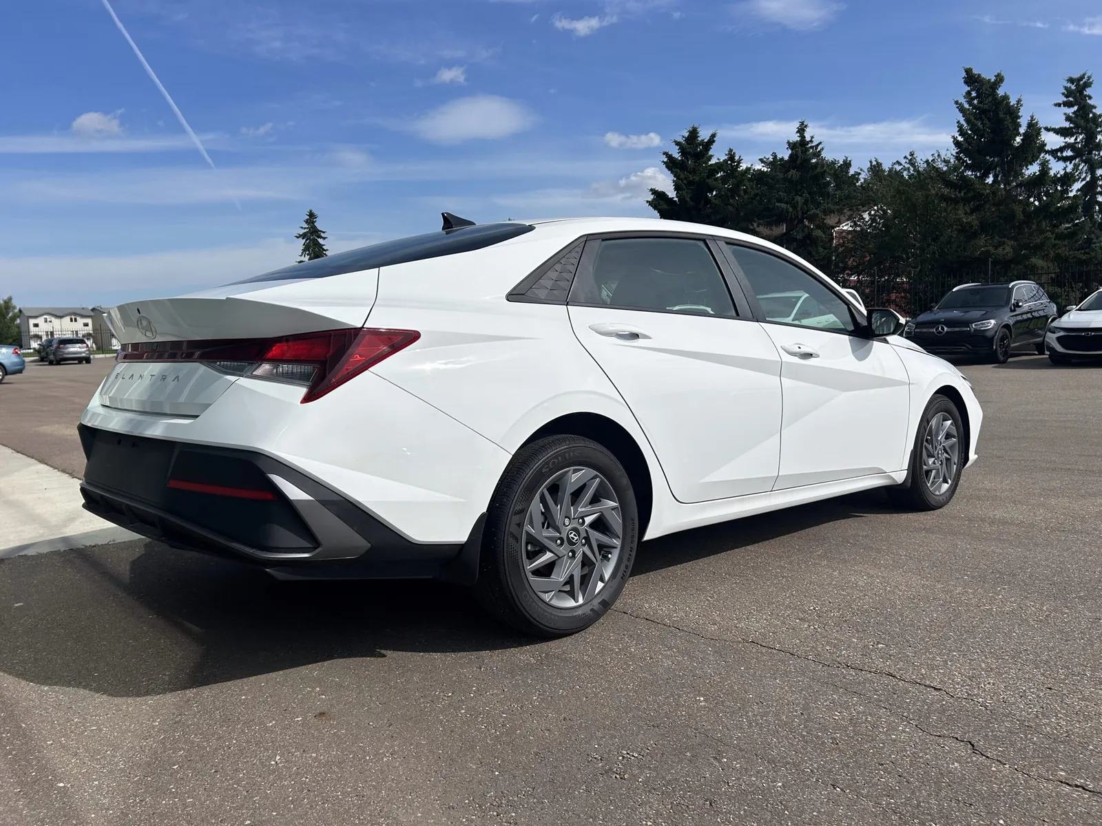 2025 Hyundai Elantra Preferred - Photo 4