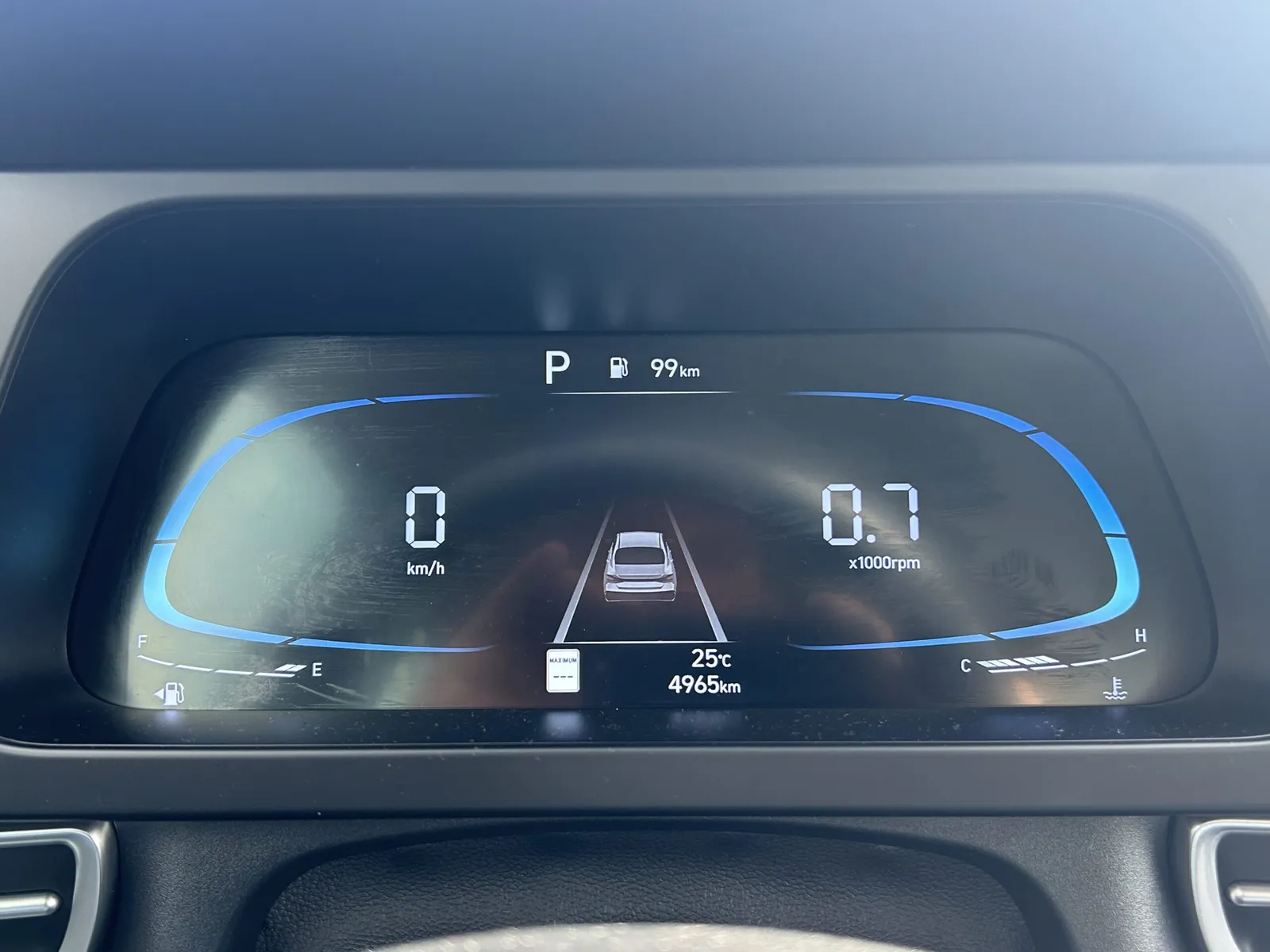 2025 Hyundai Elantra Preferred - Photo 5