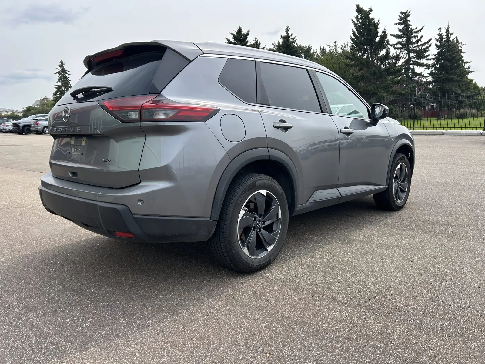2025 Nissan Rogue SV - Photo 3