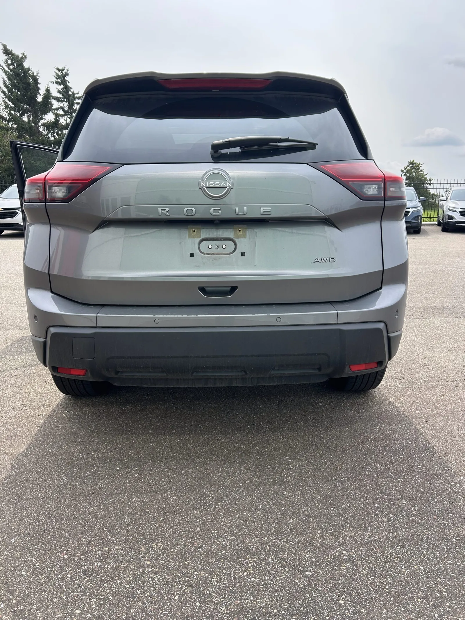 2025 Nissan Rogue SV - Photo 4