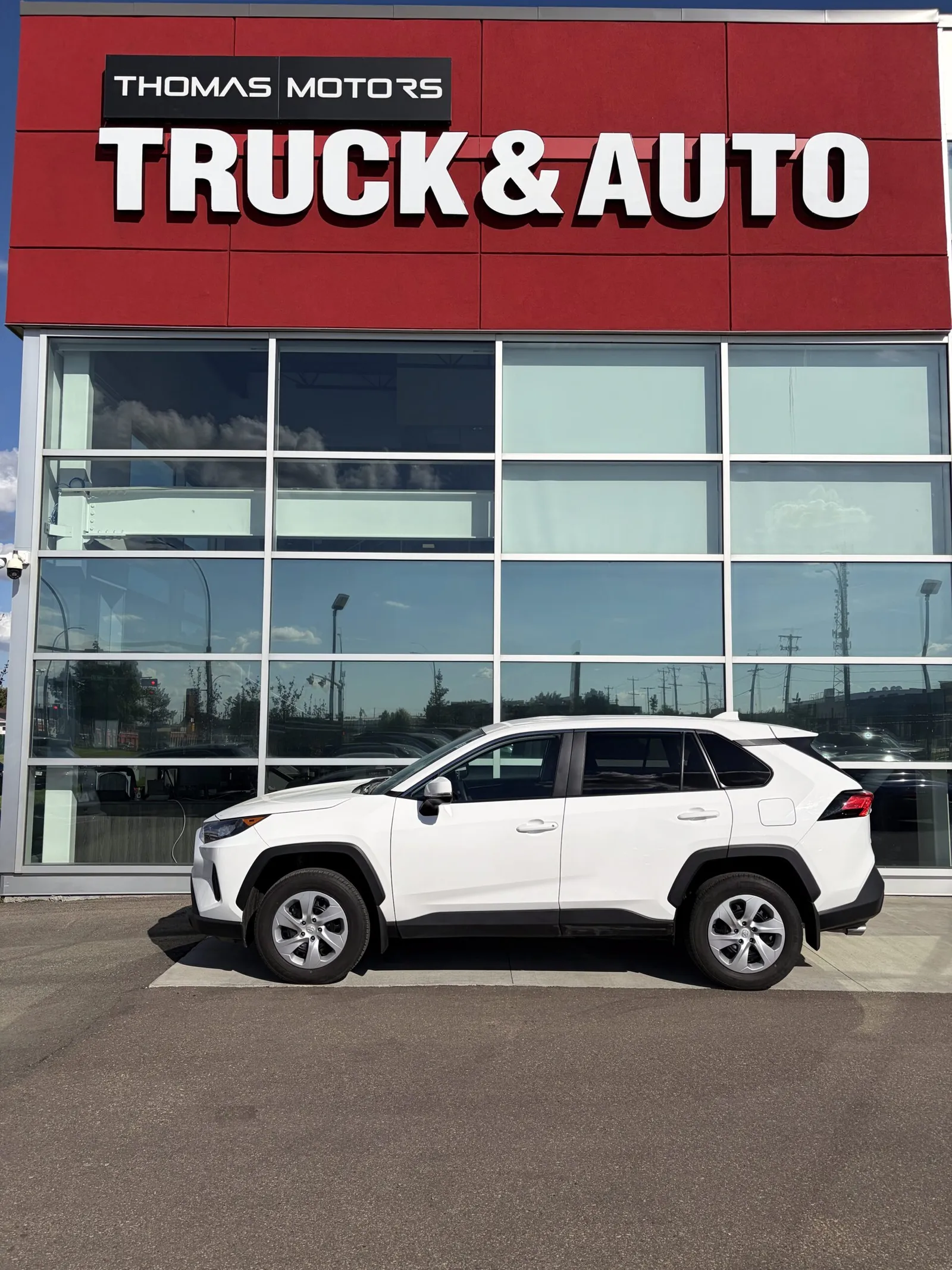 2025 Toyota RAV4 LE - Photo 2